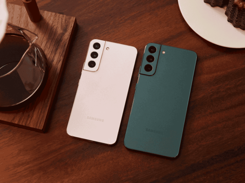 Samsung is cutting down smartphone production due to poor sales 