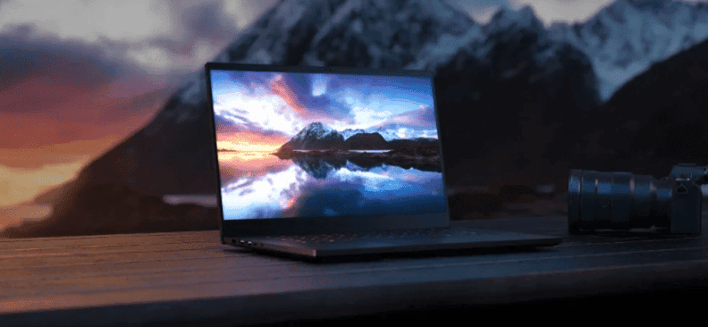 Samsung officially announced the world's first 240Hz OLED notebook screen