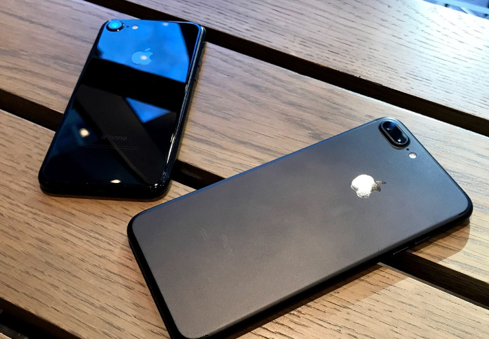 Qualcomm sues Apple for giving classified information to Intel
