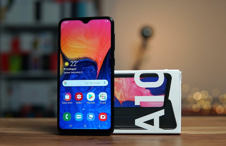 Samsung Galaxy A10 and A20 get gold color treatment in India