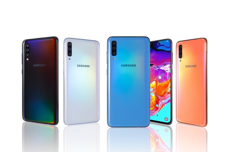 Samsung deploys new updates for Galaxy A30 and A70