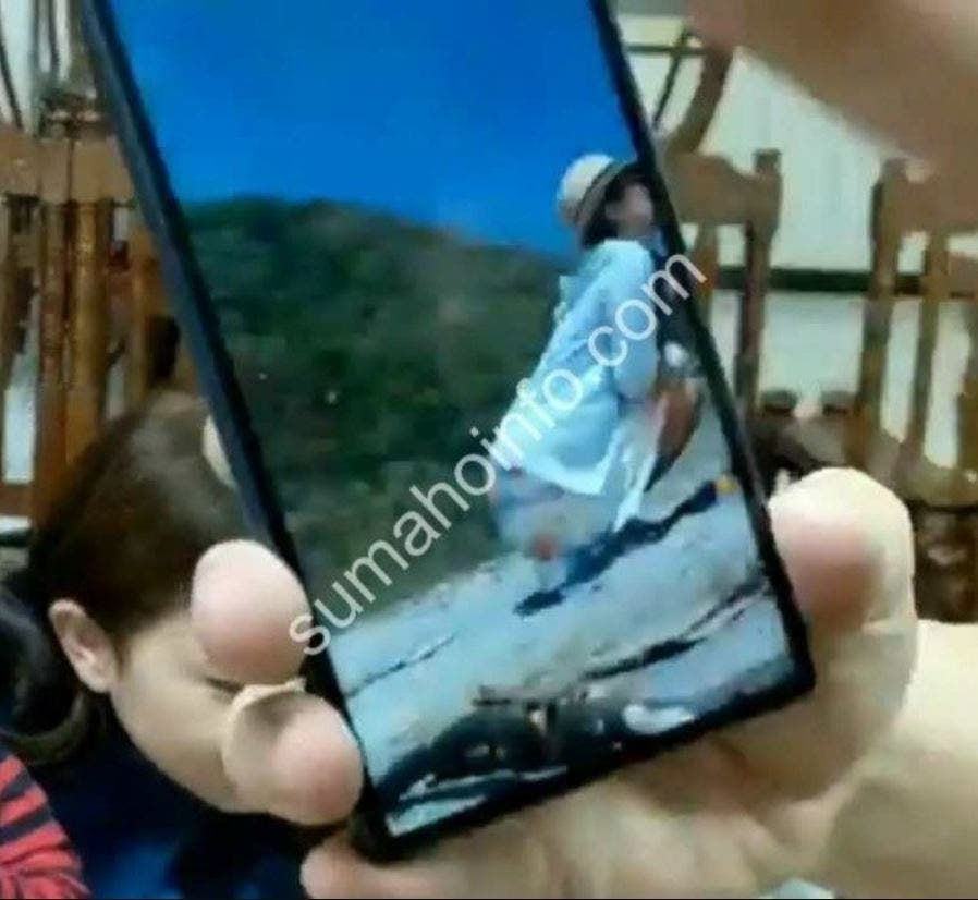 Real image of Sony Xperia XA3 appears online