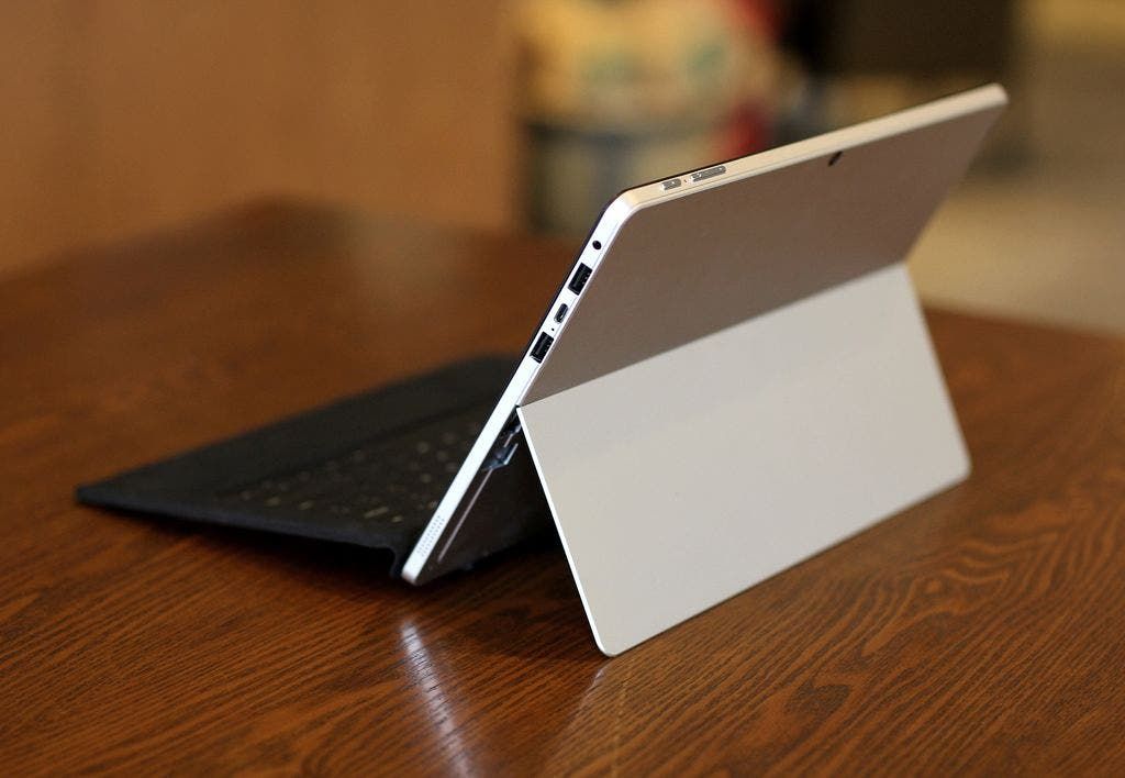 Chuwi SurBook - Is it the best Microsoft Surface Pro Alternative?