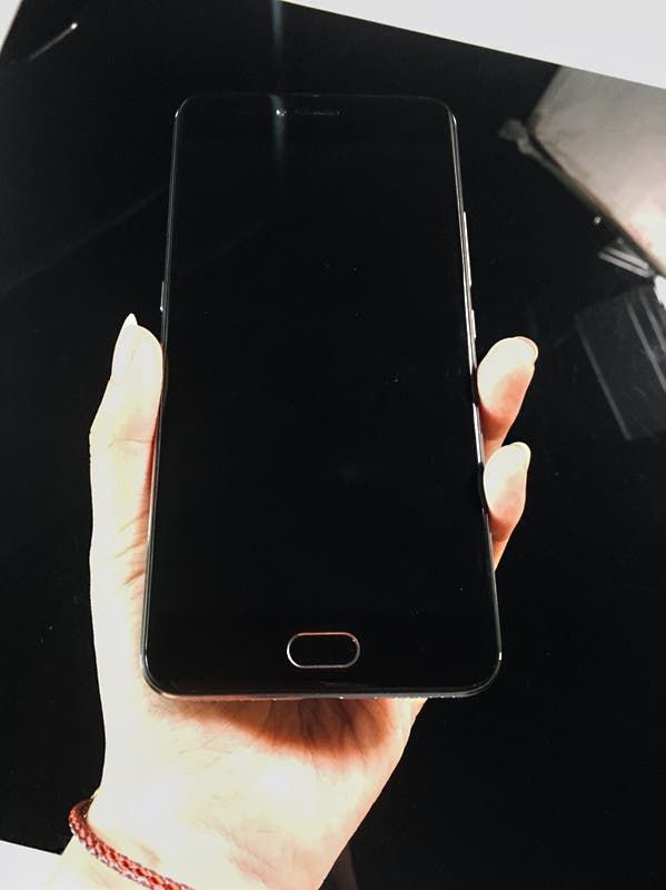Leaked pictures of dual camera advanced UMI Super version