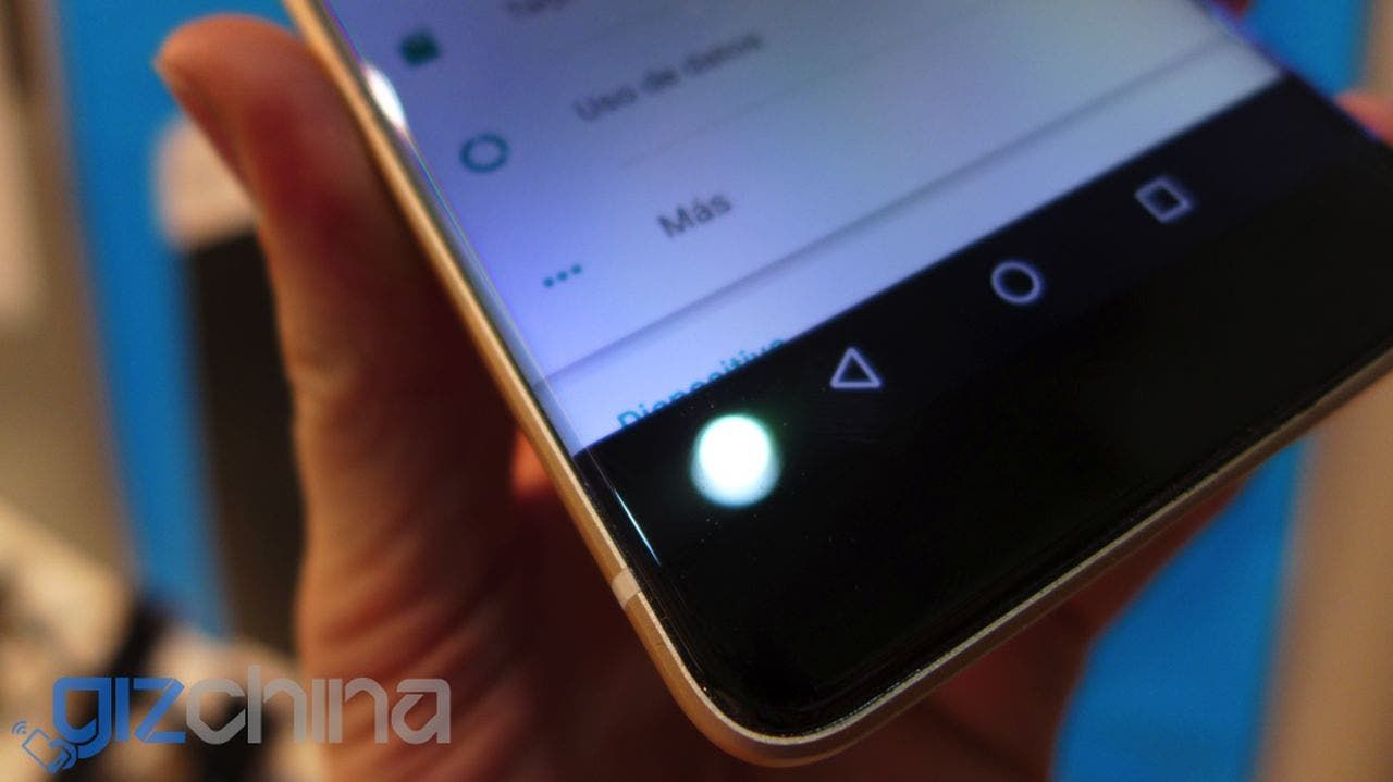 MWC 2016: Ulefone Future Hands on video