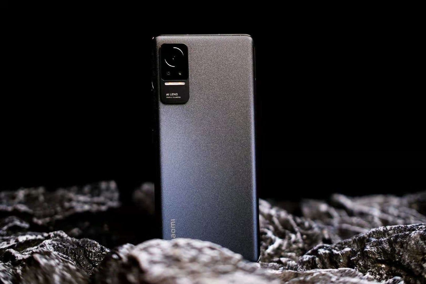 Xiaomi Supposedly Working on New Device with Snapdragon 870 SoC, Curved Display