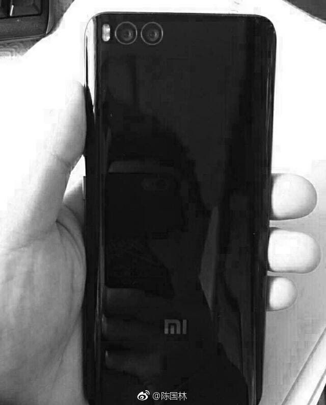 Xiaomi Mi 6 Plus first leaked image confirms its dual camera!