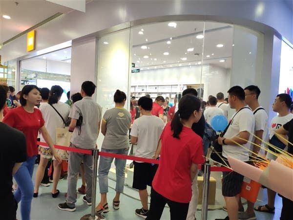 Xiaomi Opens The Largest Mi Store In The Beijing Area