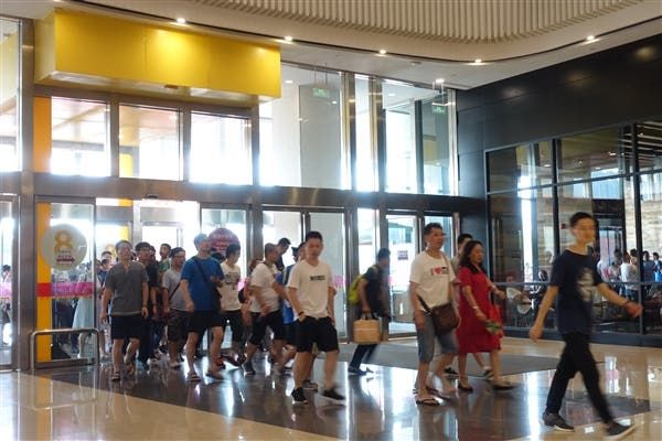 Xiaomi Opens The Largest Mi Store In The Beijing Area