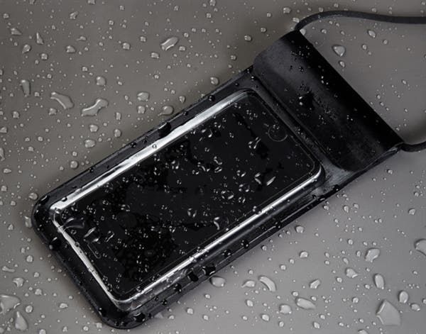 Xiaomi Releases A Waterproof Phone Case For 6-inch Devices & Below
