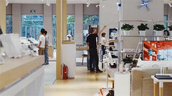 Xiaomi Opens A Flagship Store In Nanjing