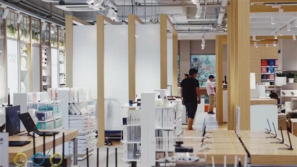 Xiaomi Opens A Flagship Store In Nanjing