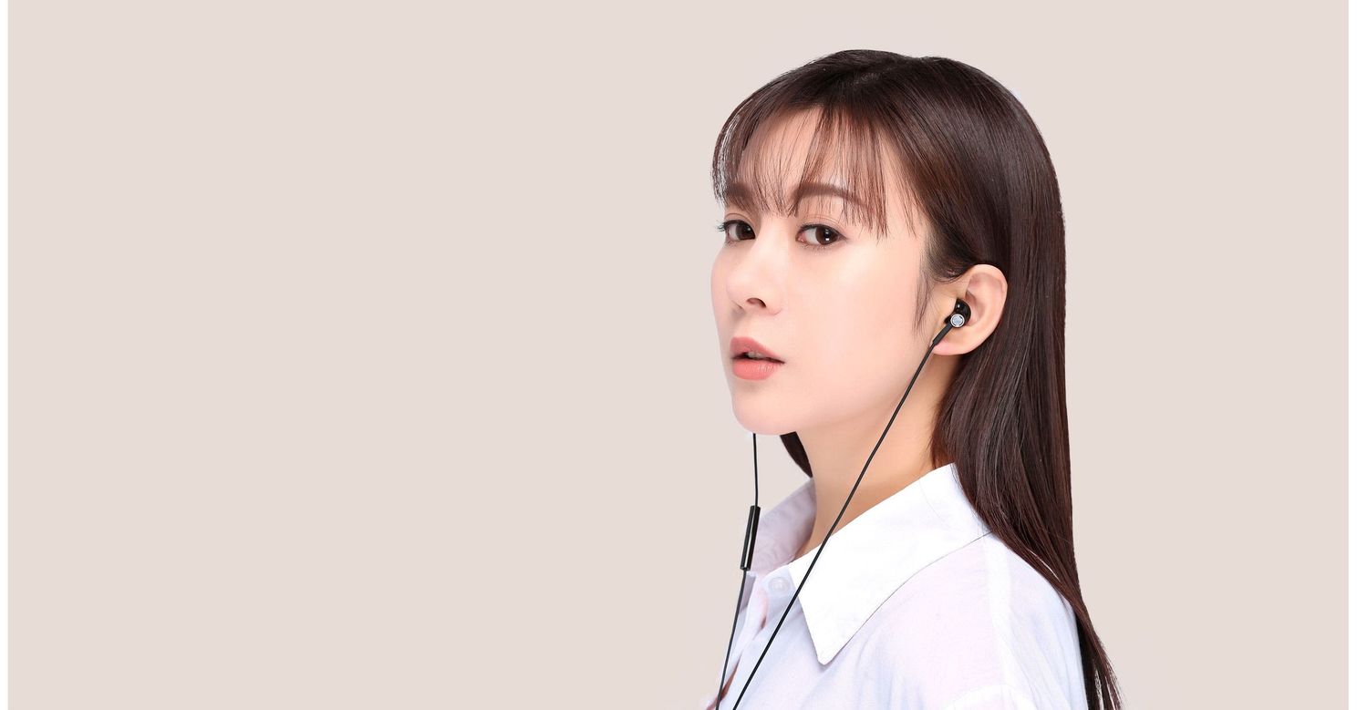 Xiaomi's Dual-Unit Half-Ear Headphone To Sell For 69 Yuan ($11)