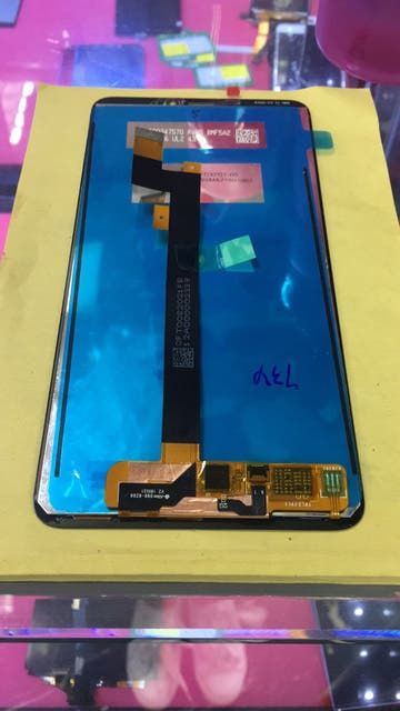 Xiaomi Mi Max 3 Notchless LCD Dispaly Appears Online