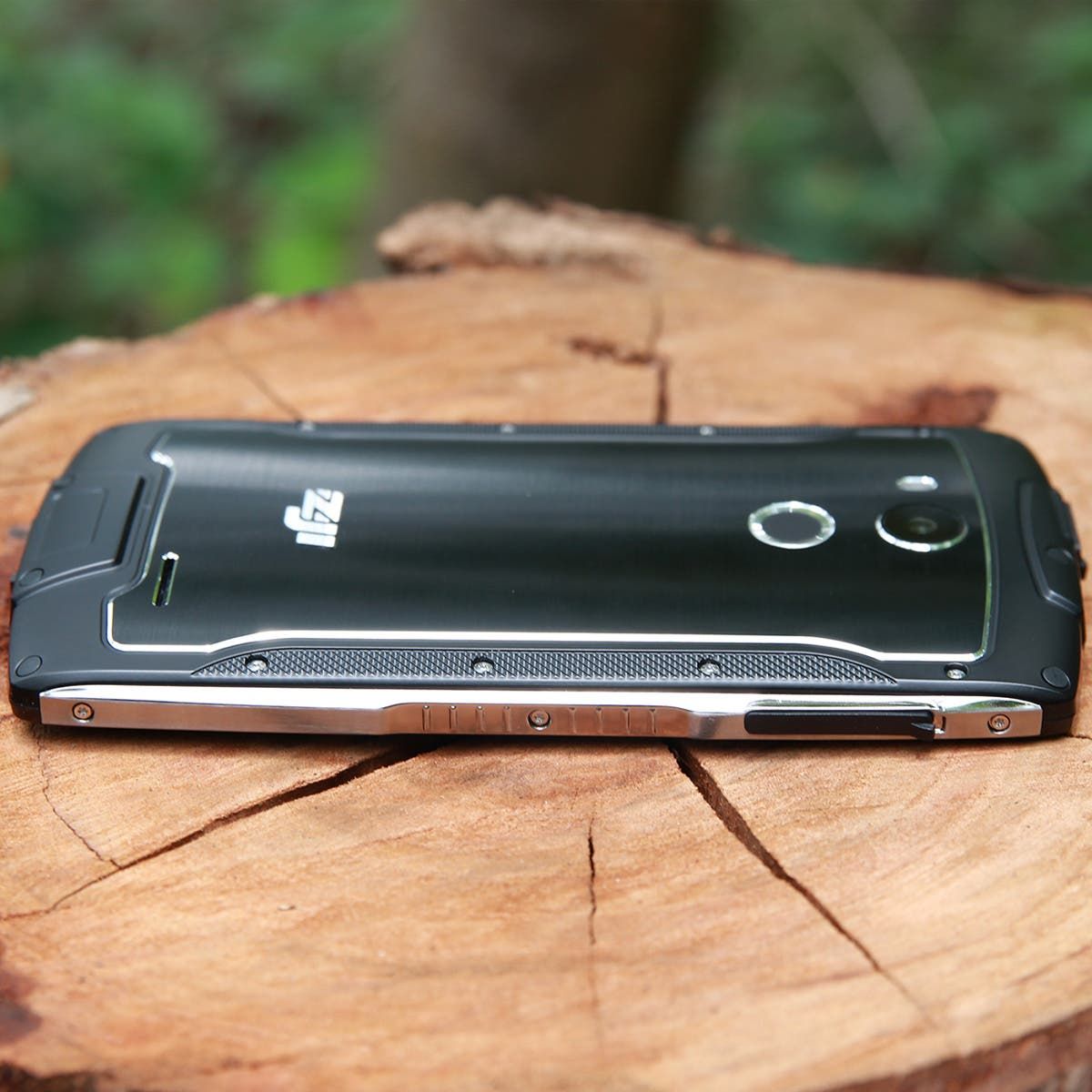 Watch: ZOJI Z7 Waterproof and Shockproof Video Test