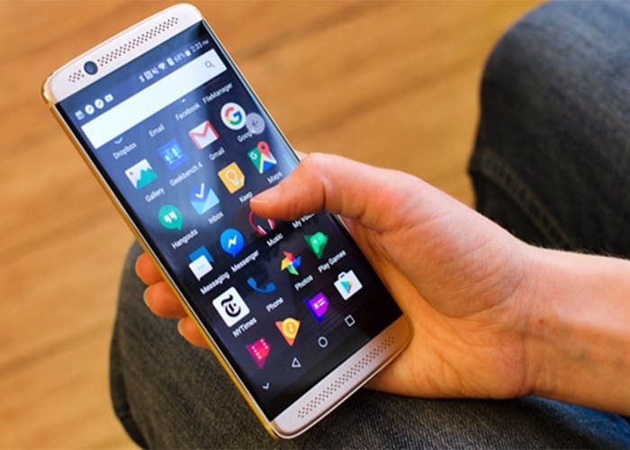 US Intelligence Officials Advise Against Huawei & ZTE Smartphones