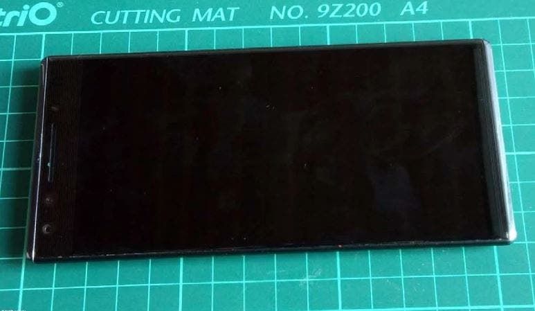 Alcatel 5 with tri-bezel-less display visits FCC