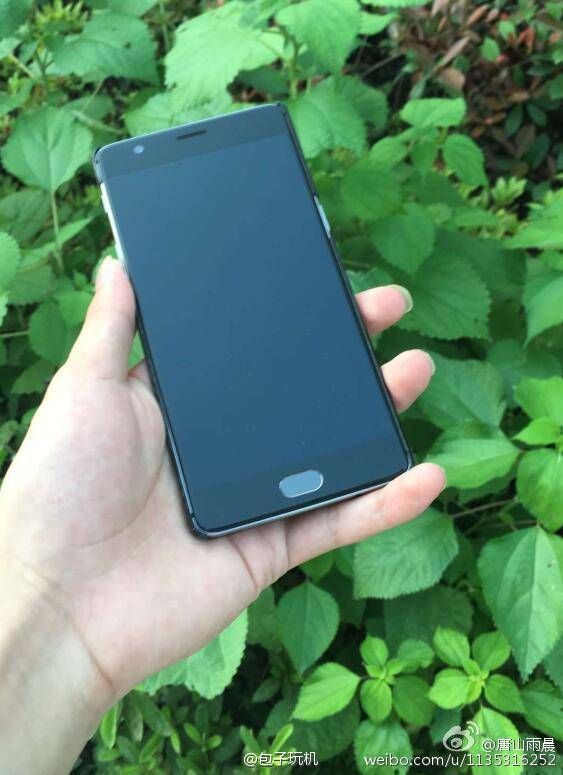 OnePlus 3 real photos surface plus a gold version too