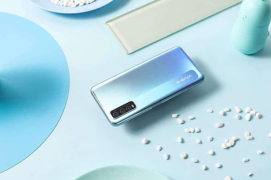 VIVO Y70s Got A New Color Option of Extracted Silver