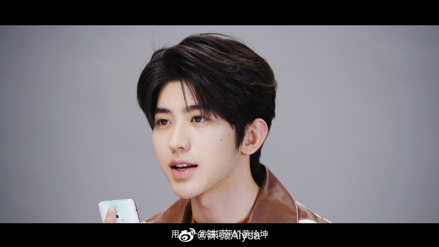 Vivo S5 Appears in Video by Mistake During an Interview