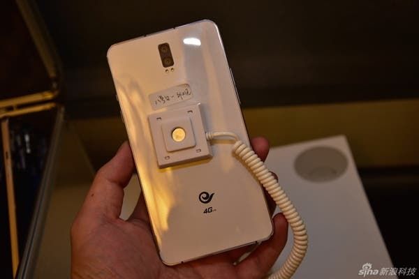 CoolPad Bodum launched with Snapdragon 801 and dual 13 mega-pixel cameras