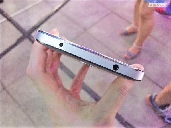 Hands on photos of the Cool 1