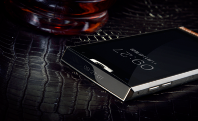 Doogee Titan T3 boasts dual display and Vertu inspired styling