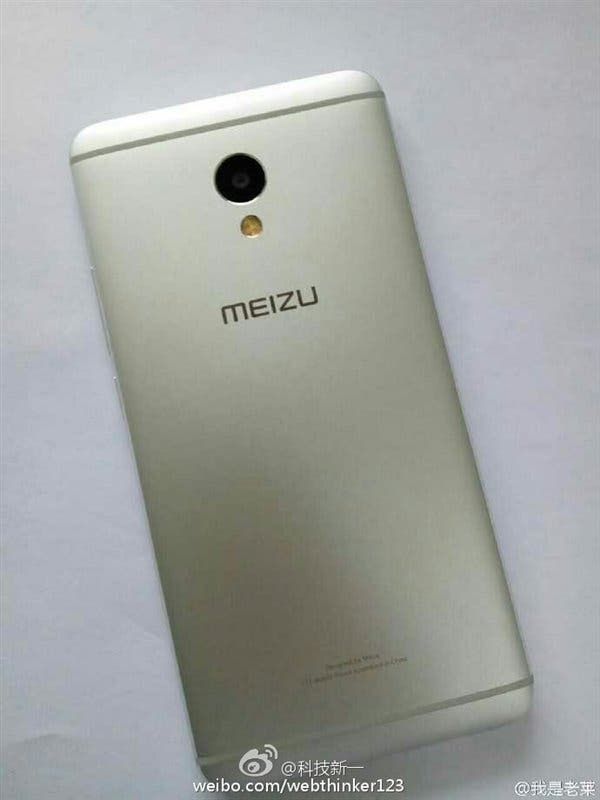 Meizu E shown with remote car app
