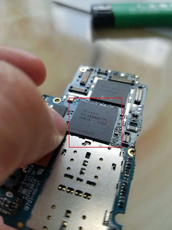 Elephone S7's motherboard dissected