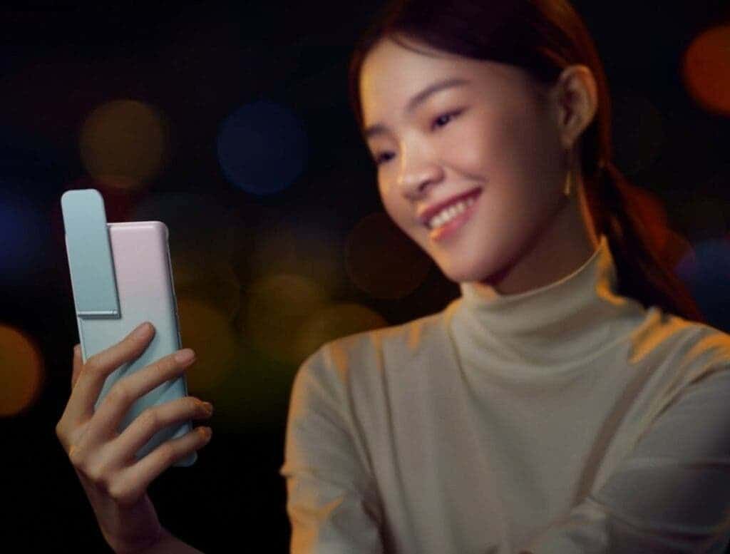 Oppo Reno6 Pro has its design exposed by leaked renders and video