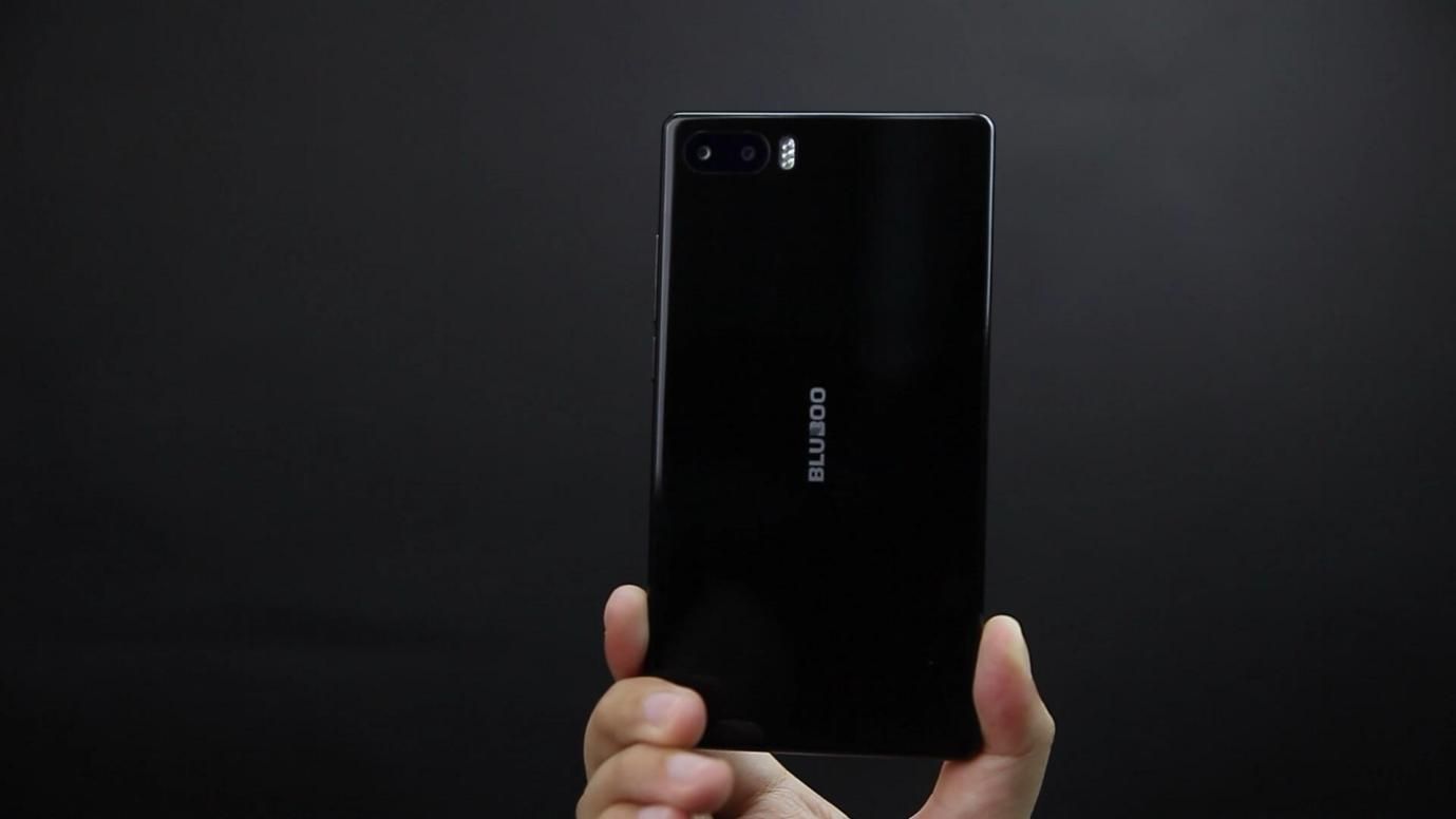 BLUBOO S1 Official Hardware and Features Tour of the Full-Screen Phone (Video)
