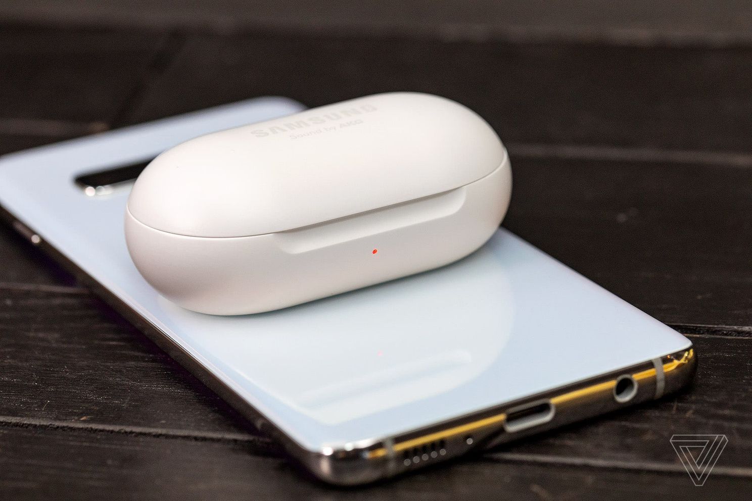 The Samsung Galaxy buds are here! Lets take a look...