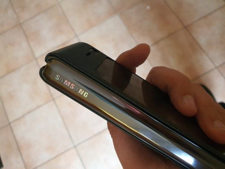 Samsung Galaxy Fold has another design flaw