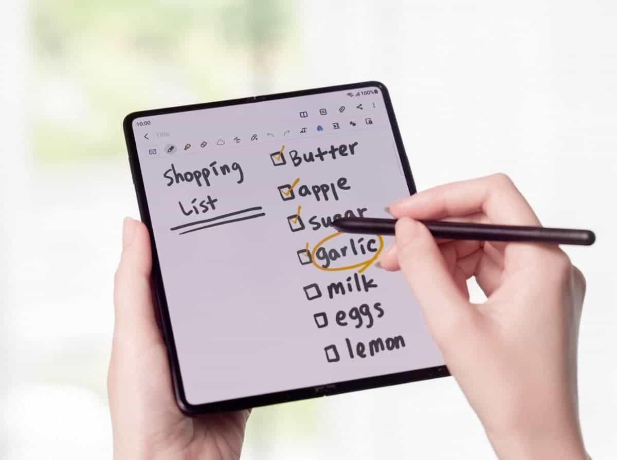 Samsung hopes to triple sales of foldable smartphones this year
