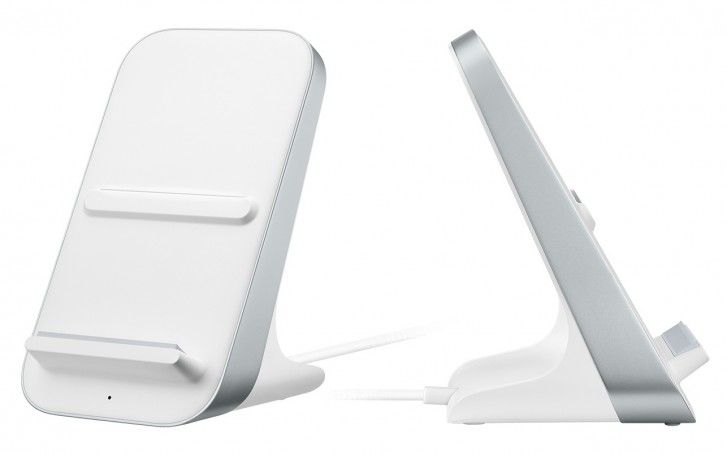 OnePlus Warp Charge 30 wireless charger price in India seemingly confirmed