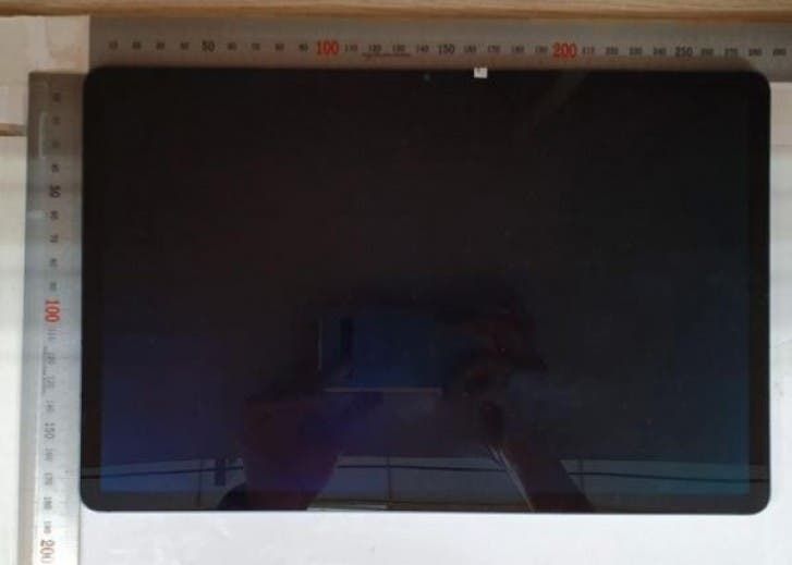 Galaxy Tab S7 renders leaked along with Tab S7+ live images ahead of the launch