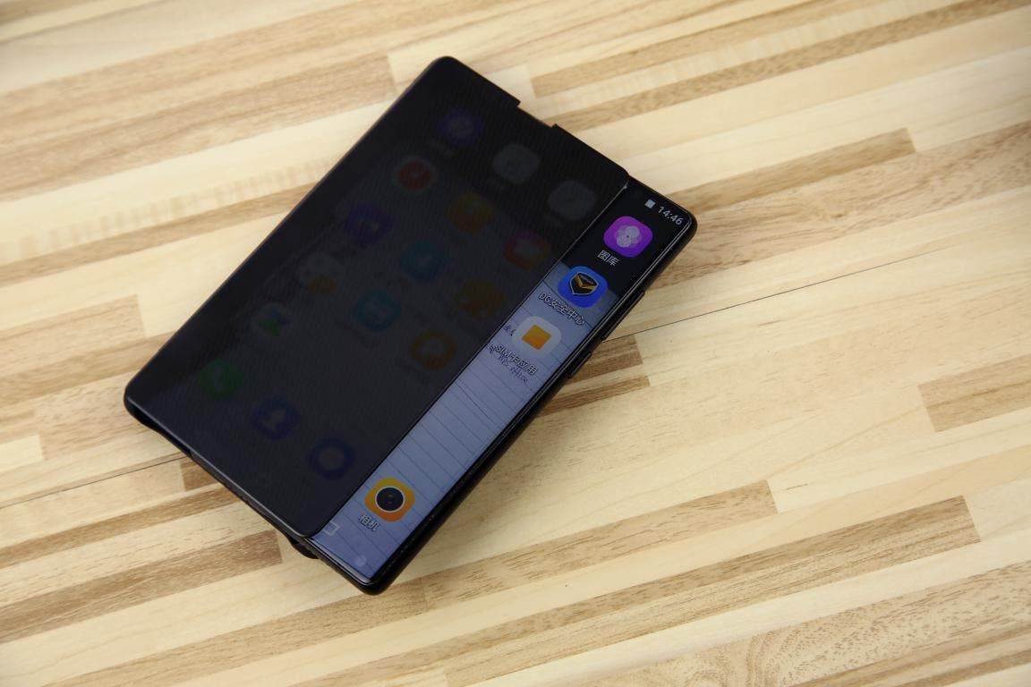 First Look at the Tri-Bezel-Less DOOGEE MIX Packaging