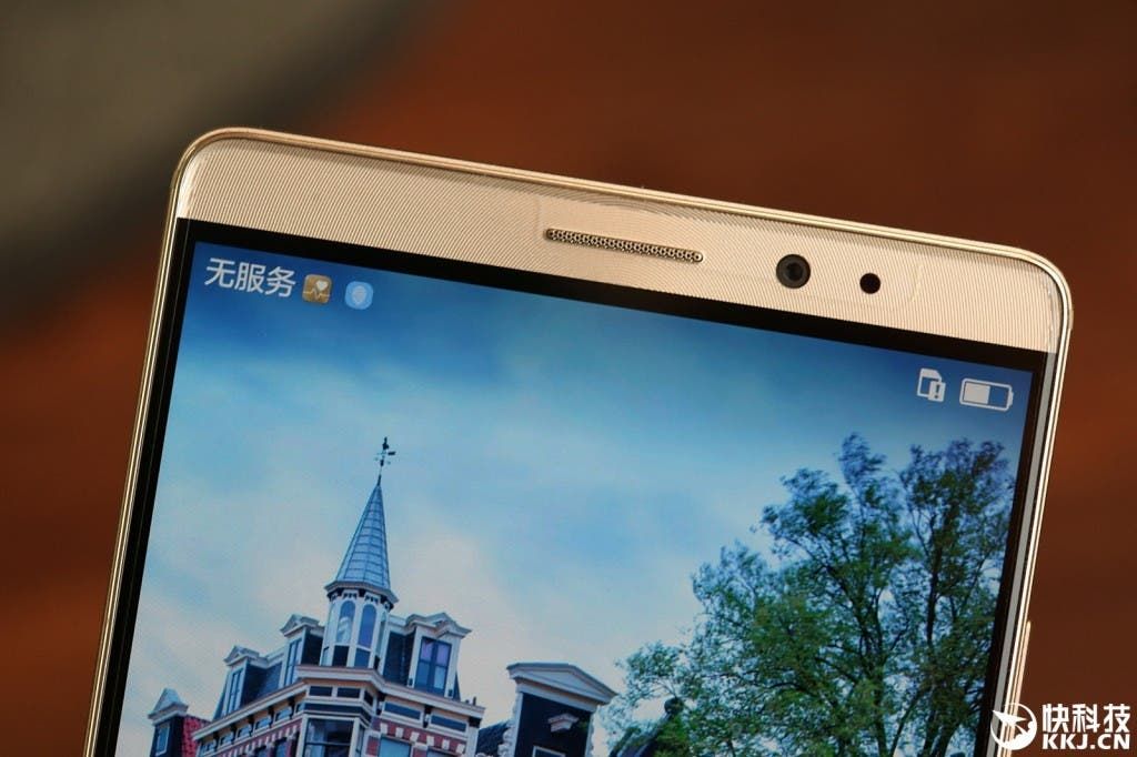 Huawei Mate 8 in photos