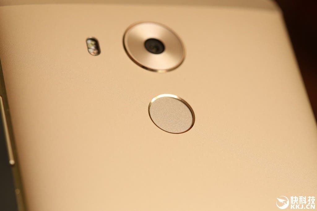 Huawei Mate 8 in photos