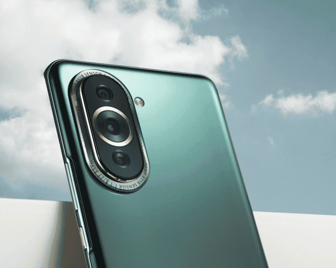 Huawei nova 10 series is stunning- thinner & lighter than the iPhone 13