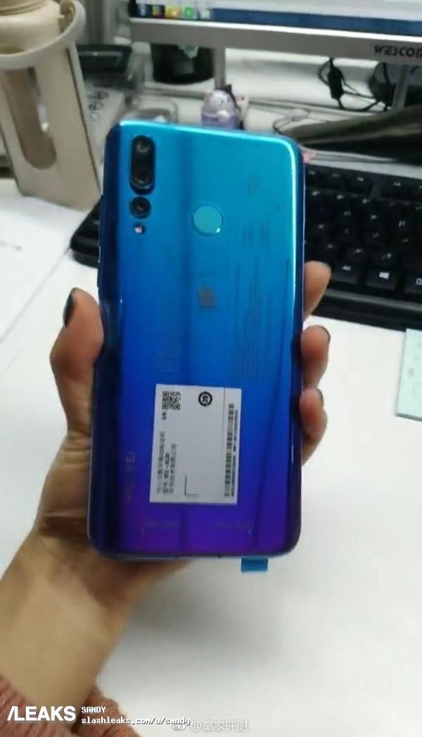 Huawei Nova 4 appears in new images