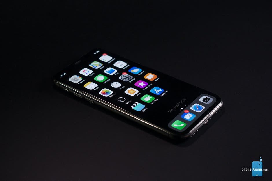 iOS 13's Dark Mode Shown on iPhone XI Renderings