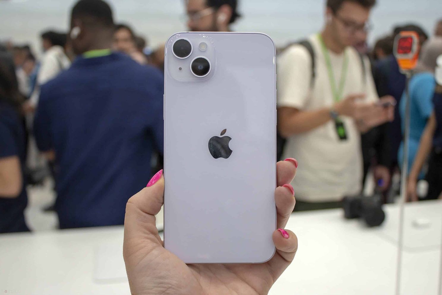 Apple is again accused of planned obsolescence of the iPhone