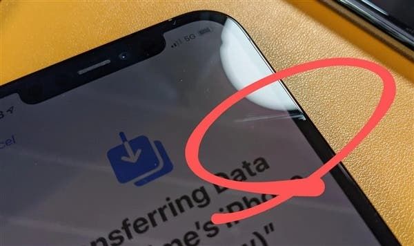Some users report scratches on the Apple iPhone 12 screen