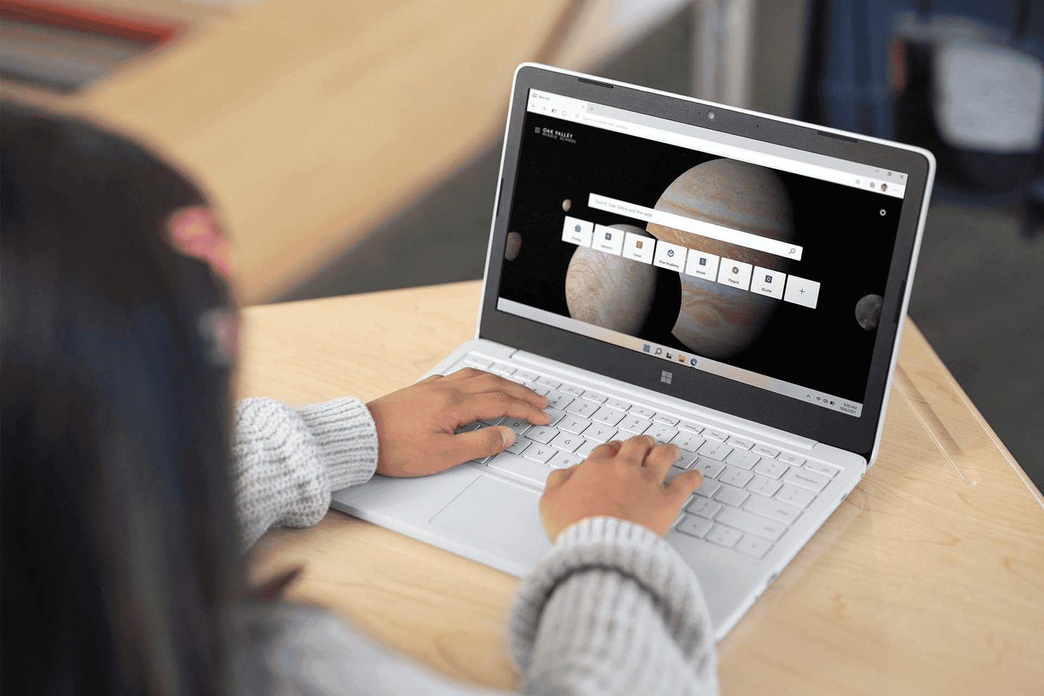Microsoft Surface Laptop SE is launched for just $ 250