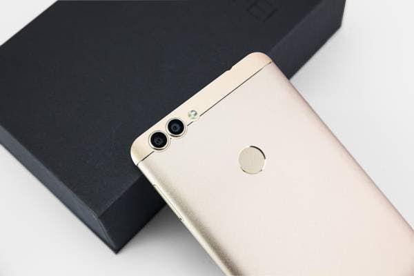 First pictures showing the rear dual cameras of Bluboo Dual