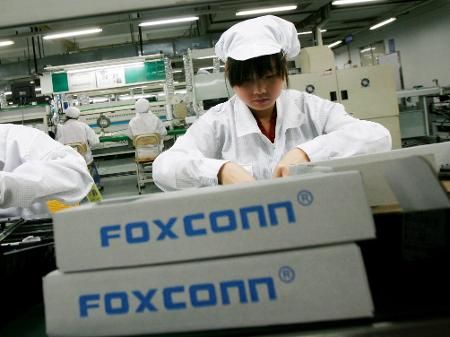 Foxconn reports its lowest quarterly profit since Q1 2000