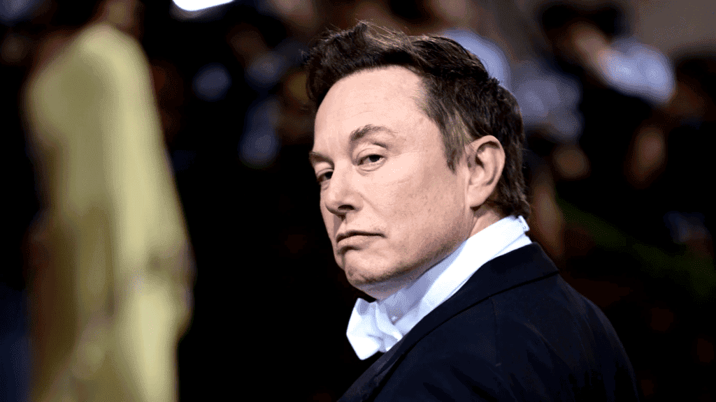 Elon Musk "transformation" of Twitter faces two major challenges