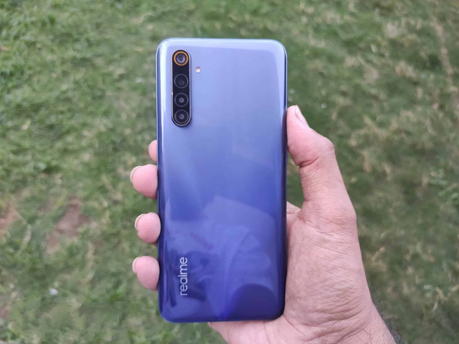 Realme sales & services commence in India