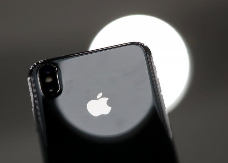 Can Chinese Smartphone Makers Step Out of Apple's Shadow?
